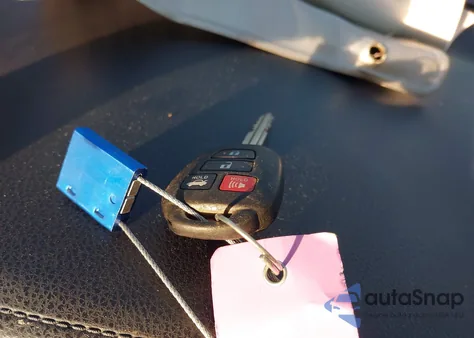 2015 Toyota Corolla Le Eco из США, поврежденный, VIN 2T1BPRHE2FC251514